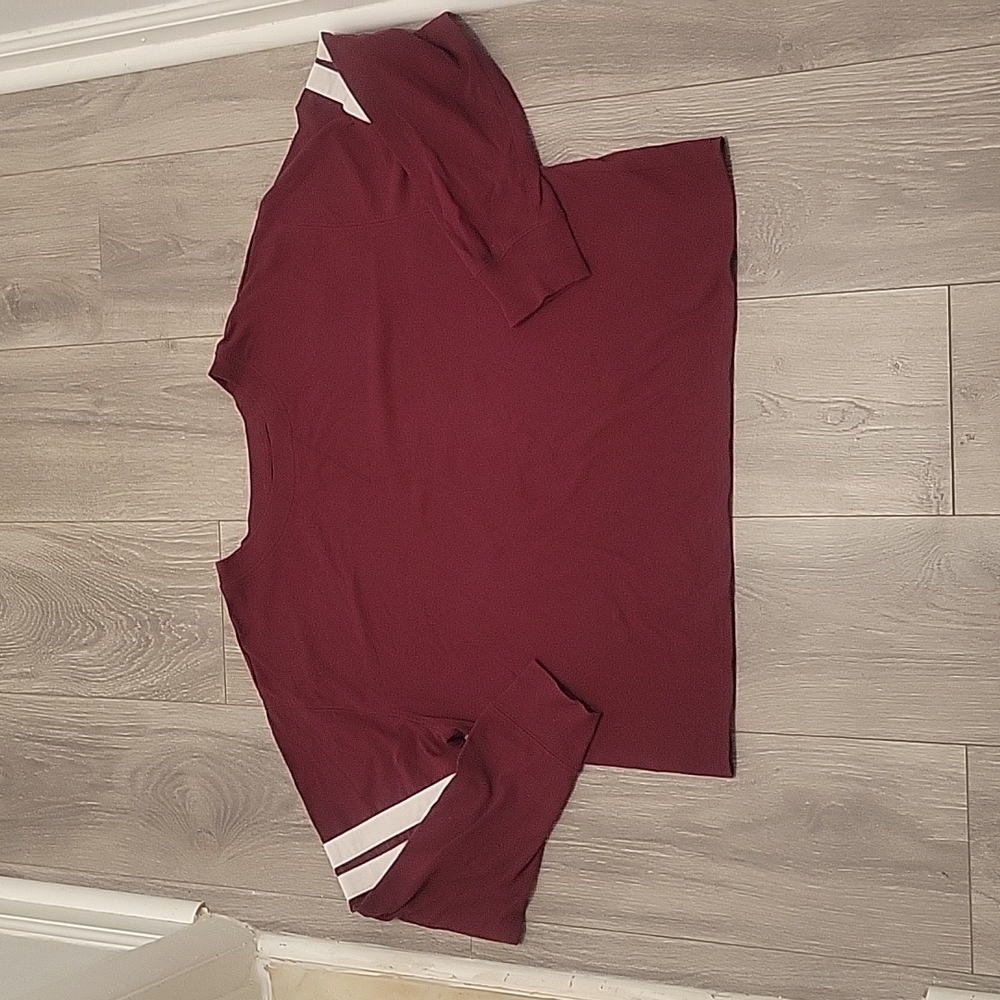 AUTHENTIC AMERICAN HERITAGE Maroon Striped Long Sleeve Size Large